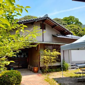 Maison d'hôtes 88 House 